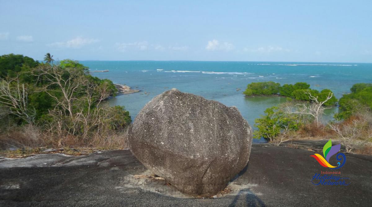 belitung destination Batu Buyong