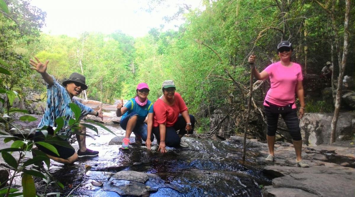belitung destination Pantai Penyabong