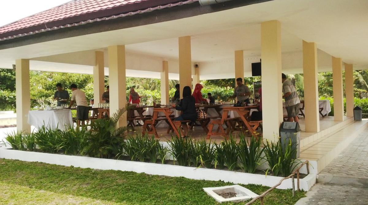 Kampong Dedaun Resto